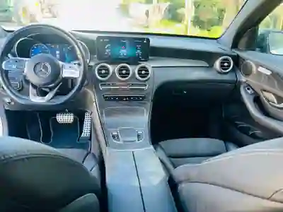 Mercedes-Benz GLC 300 2020 - 42750 EUR, 107000 km - AUTO.MOTO.pt - 107000km - foto 10 de 19