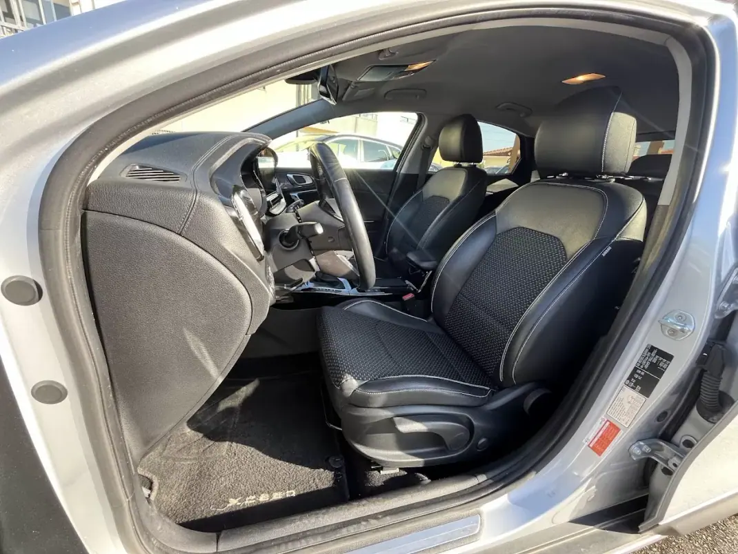 Kia XCeed 2021 - 16950 EUR, 147000 km - AUTO.MOTO.pt - 147000km - foto 22 de 33
