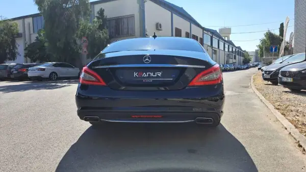 Mercedes-Benz CLS 250 2011 - 21500 EUR, 167559 km - AUTO.MOTO.pt - 167559km - foto 25 de 54
