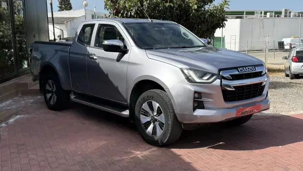 Isuzu D-Max 2021 - 31990 EUR, 140000 km - AUTO.MOTO.pt - 140000km - foto 29 de 33