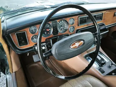 Jaguar XJ6 1976 - 24950 EUR, 47777 km - AUTO.MOTO.pt - 47777km - foto 27 de 60
