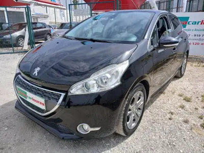 Peugeot 208 2013 - 7450 EUR, 80448 km - AUTO.MOTO.pt - 80448km - foto 2 de 25