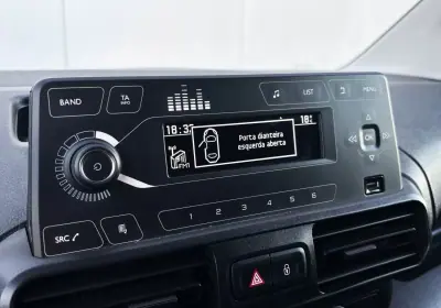 Peugeot PARTNER 1.6 BLUEHDI 3 LUGARES 2019 - 13900 EUR, 97000 km - AUTO.MOTO.pt - 97000km - foto 22 de 34