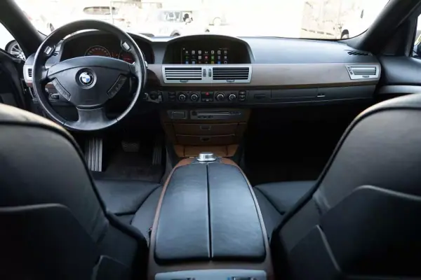 BMW 730 2005 - 16900 EUR, 164000 km - AUTO.MOTO.pt - 164000km - foto 20 de 22