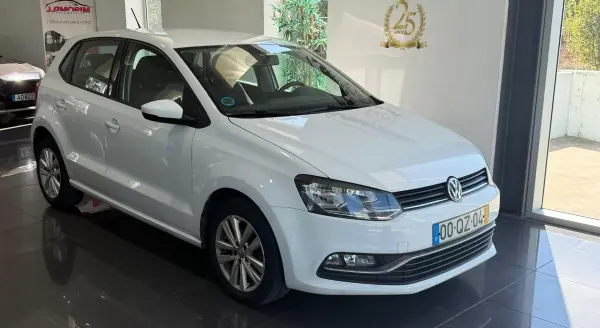 Volkswagen Polo 1.0 Confortline 2016 Gasolina — 148 121 km Volkswagen Polo 1.0 Confortline 2016 Gasolina