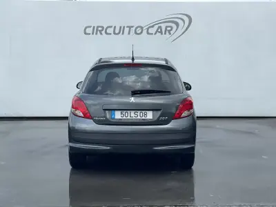 Peugeot 207 2011 - 5450 EUR, 211655 km - AUTO.MOTO.pt - 211655km - foto 9 de 24
