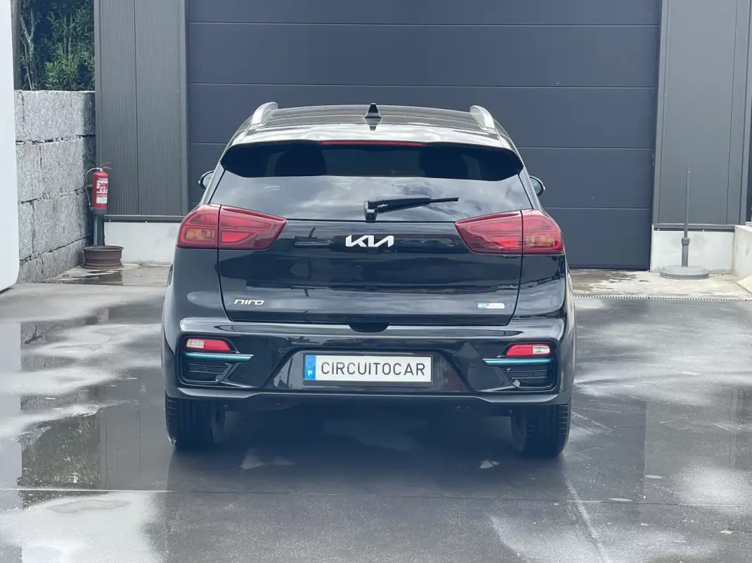 Kia e-Niro 2022 - 22250 EUR, 71631 km - AUTO.MOTO.pt - 71631km - foto 9 de 44