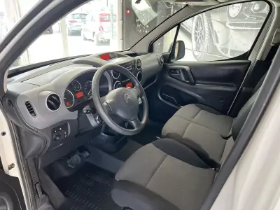 Citroën 2021 - 12600 EUR, 43371 km - AUTO.MOTO.pt - 43371km - foto 6 de 14