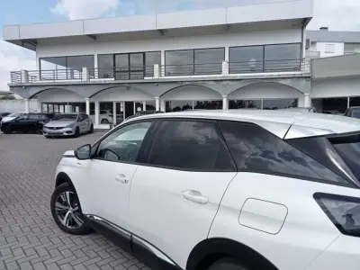 Peugeot 3008 2022 - 39950 EUR, 12000 km - AUTO.MOTO.pt - 12000km - foto 10 de 33