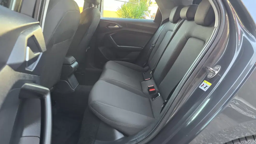 Audi A1 Sportback 2023 - 17750 EUR, 74700 km - 74700km - foto 19 de 22