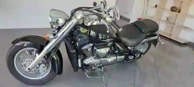 Suzuki Intruder LC 1500 2008 - 10950 EUR, 28000 km - AUTO.MOTO.pt - 28000km - foto 4 de 8