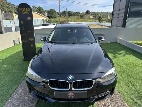 BMW 320 2013 - 12900 EUR, 228000 km - AUTO.MOTO.pt - 228000km - foto 5 de 57
