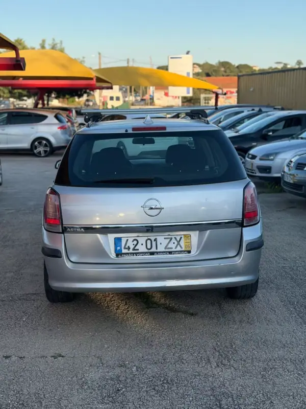 Opel Astra 2005 - 5900 EUR, 170198 km - AUTO.MOTO.pt - 170198km - foto 5 de 8