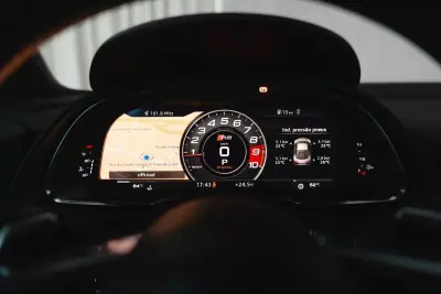 Audi R8 Coupé 2016 - 129950 EUR, 87000 km - AUTO.MOTO.pt - 87000km - foto 33 de 51