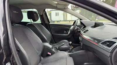Renault Mégane Sport Tourer 2013 - 9950 EUR, 182000 km - AUTO.MOTO.pt - 182000km - foto 35 de 41