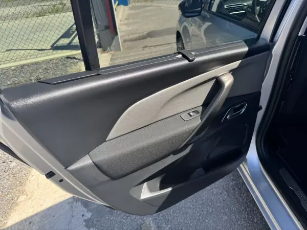 Citroën C4 Picasso 2015 - 14500 EUR, 138345 km - AUTO.MOTO.pt - 138345km - foto 21 de 39