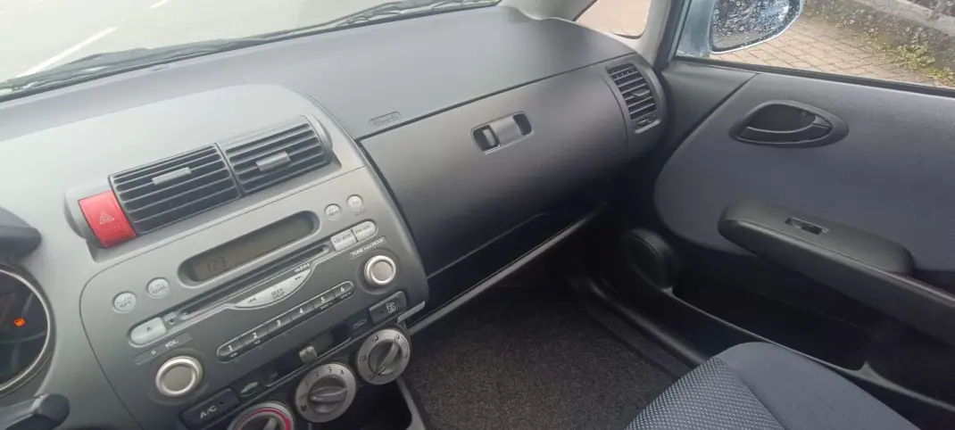 Honda Jazz 2007 - 5500 EUR, 125000 km - AUTO.MOTO.pt - 125000km - foto 14 de 16