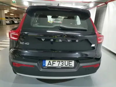 Volvo XC 40 2021 - 25990 EUR, 84341 km - AUTO.MOTO.pt - 84341km - foto 8 de 9
