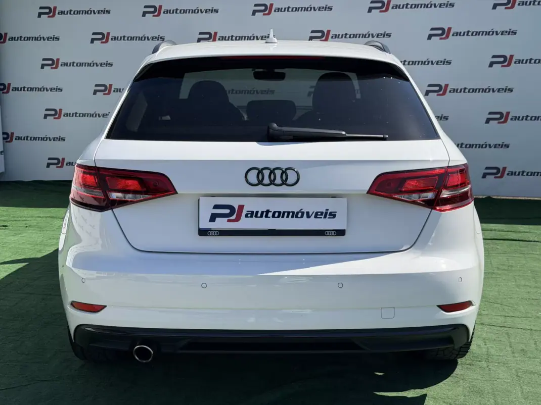 Audi A3 Sportback 2018 - 18500 EUR, 135000 km - AUTO.MOTO.pt - 135000km - foto 8 de 23