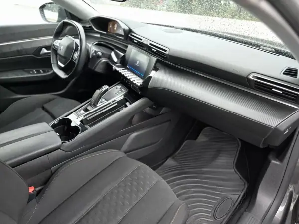 Peugeot 508 SW 2021 - 15750 EUR, 170000 km - AUTO.MOTO.pt - 170000km - foto 28 de 32