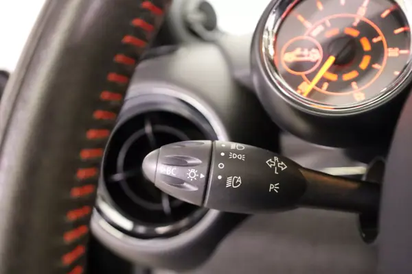 MINI John Cooper Works 2015 - 22950 EUR, 65169 km - AUTO.MOTO.pt - 65169km - foto 41 de 50