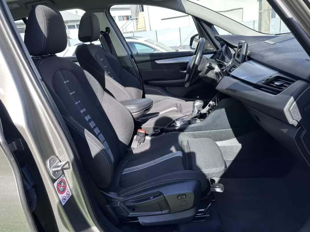 BMW 216 Gran Tourer 2015 - 14900 EUR, 180000 km - AUTO.MOTO.pt - 180000km - foto 65 de 77