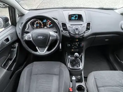 Ford Fiesta 2015 - 8450 EUR, 136200 km - AUTO.MOTO.pt - 136200km - foto 9 de 9