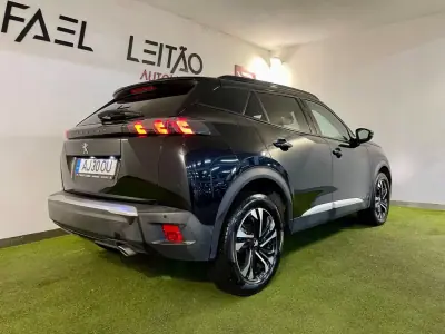 Peugeot 2008 2021 - 16350 EUR, 182000 km - AUTO.MOTO.pt - 182000km - foto 6 de 32