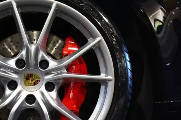 Porsche 911 2017 - 119000 EUR, 75000 km - AUTO.MOTO.pt - 75000km - foto 34 de 40