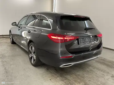 Mercedes-Benz C 300 2022 — foto 5 de 13