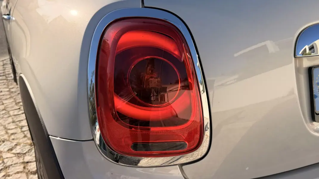 MINI 3 Portas 2016 - 17990 EUR, 105971 km - AUTO.MOTO.pt - 105971km - foto 12 de 23