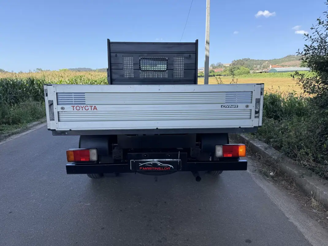 Toyota DYNA S 30.23 3.0 D4D AC+ ABS 2007 - 29490 EUR, 120000 km - 120000km - foto 4 de 19