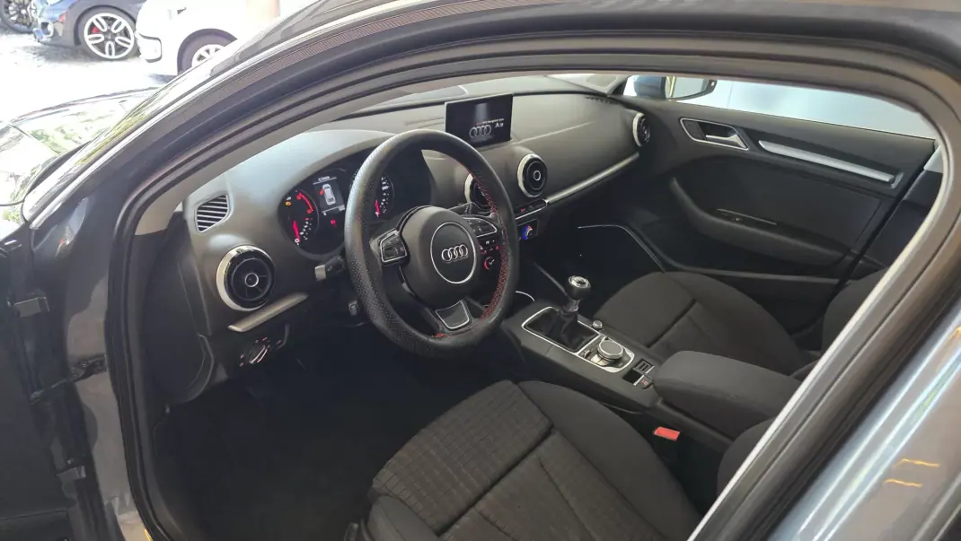 Audi A3 Sportback 2013 - 9900 EUR, 274066 km - AUTO.MOTO.pt - 274066km - foto 6 de 58