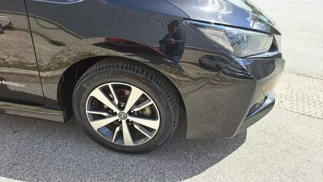 Nissan Leaf 2018 - 12890 EUR, 62000 km - 62000km - foto 17 de 45
