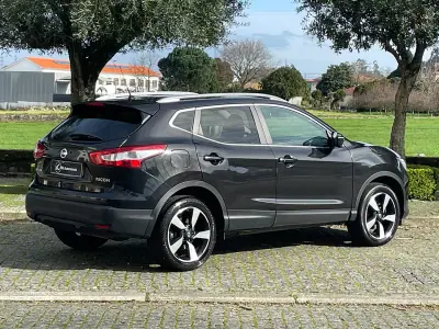 Nissan Qashqai 2017 - 13700 EUR, 243000 km - AUTO.MOTO.pt - 243000km - foto 6 de 28