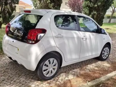 Peugeot 108 2014 - 7490 EUR, 140000 km - AUTO.MOTO.pt - 140000km - foto 6 de 16
