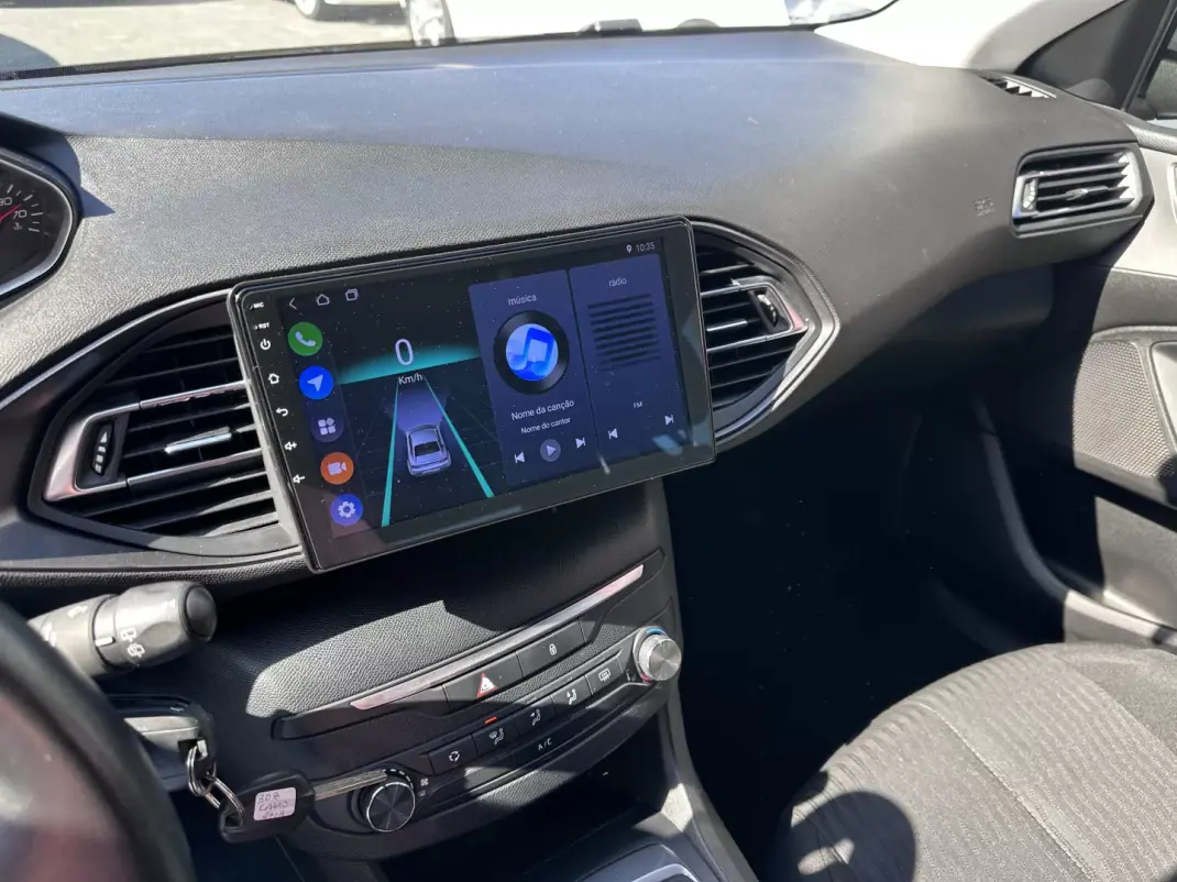 Peugeot 308 2018 - 12500 EUR, 280000 km - AUTO.MOTO.pt - 280000km - foto 27 de 32