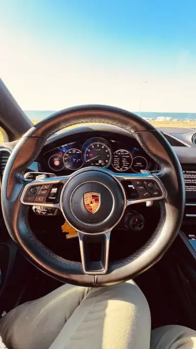 Porsche Cayenne Coupé 2019 - 57500 EUR, 247000 km - AUTO.MOTO.pt - 247000km - foto 17 de 25