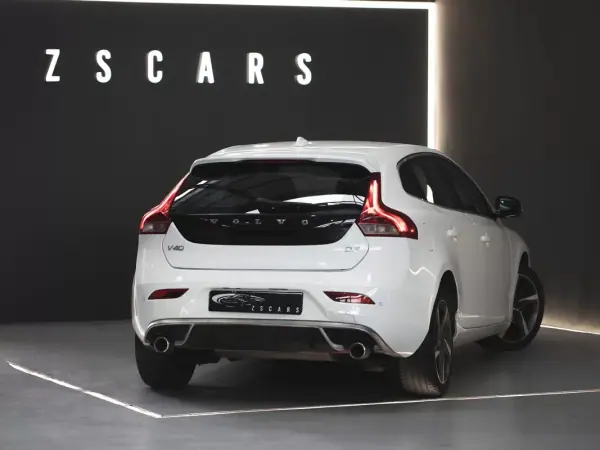 Volvo V40 2016 - 16990 EUR, 129000 km - AUTO.MOTO.pt - 129000km - foto 5 de 21