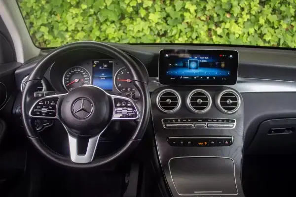 Mercedes-Benz GLC 220 2020 - 39900 EUR, 85000 km - AUTO.MOTO.pt - 85000km - foto 15 de 19