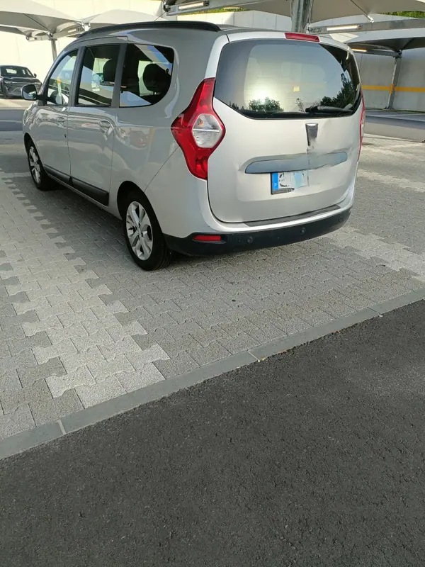 Dacia Lodgy 2016 - 10500 EUR, 164009 km - AUTO.MOTO.pt - 164009km - foto 7 de 8