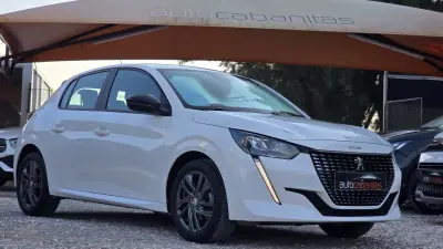 Peugeot 208 2021 - 13850 EUR, 39550 km - AUTO.MOTO.pt - 39550km - foto 6 de 21