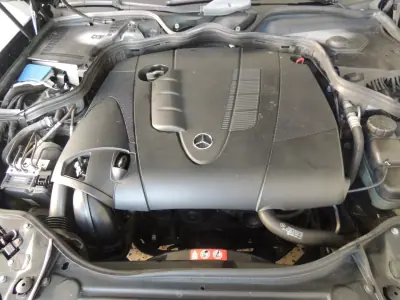 Mercedes-Benz E 220 2006 - 9950 EUR, 281100 km - AUTO.MOTO.pt - 281100km - foto 16 de 16