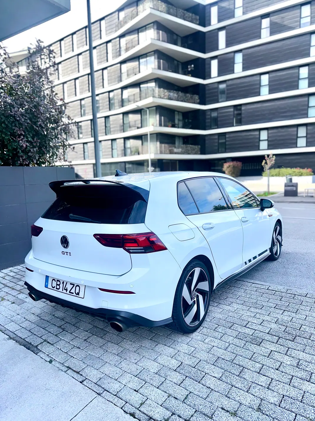 Volkswagen Golf 2021 - 32000 EUR, 161000 km - AUTO.MOTO.pt - 161000km - foto 6 de 8