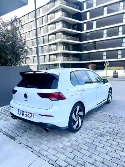 Volkswagen Golf 2021 - 32000 EUR, 161000 km - AUTO.MOTO.pt - 161000km - foto 6 de 8