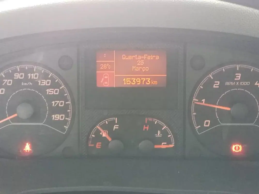Peugeot 2022 - 18698 EUR, 153973 km - AUTO.MOTO.pt - 153973km - foto 6 de 8