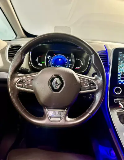 Renault Espace 2016 - 16500 EUR, 163000 km - AUTO.MOTO.pt - 163000km - foto 19 de 49