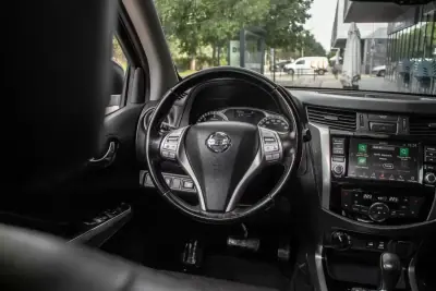 Nissan Navara 2020 - 32490 EUR, 120713 km - AUTO.MOTO.pt - 120713km - foto 36 de 48
