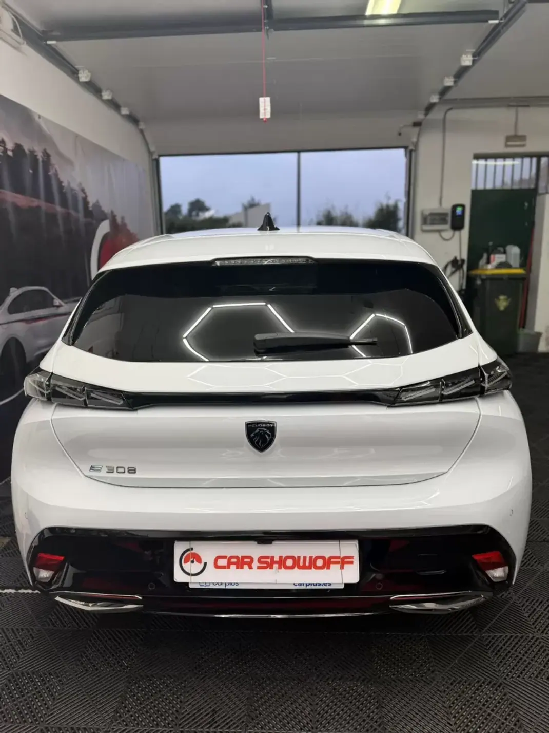 Peugeot e-308 2023 - 29990 EUR, 18850 km - AUTO.MOTO.pt - 18850km - foto 4 de 14