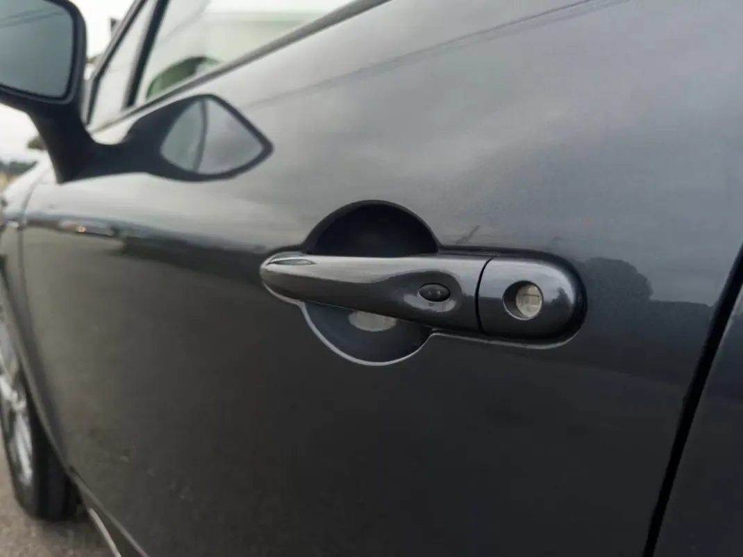 Renault Clio 2019 - 10990 EUR, 128000 km - AUTO.MOTO.pt - 128000km - foto 13 de 43